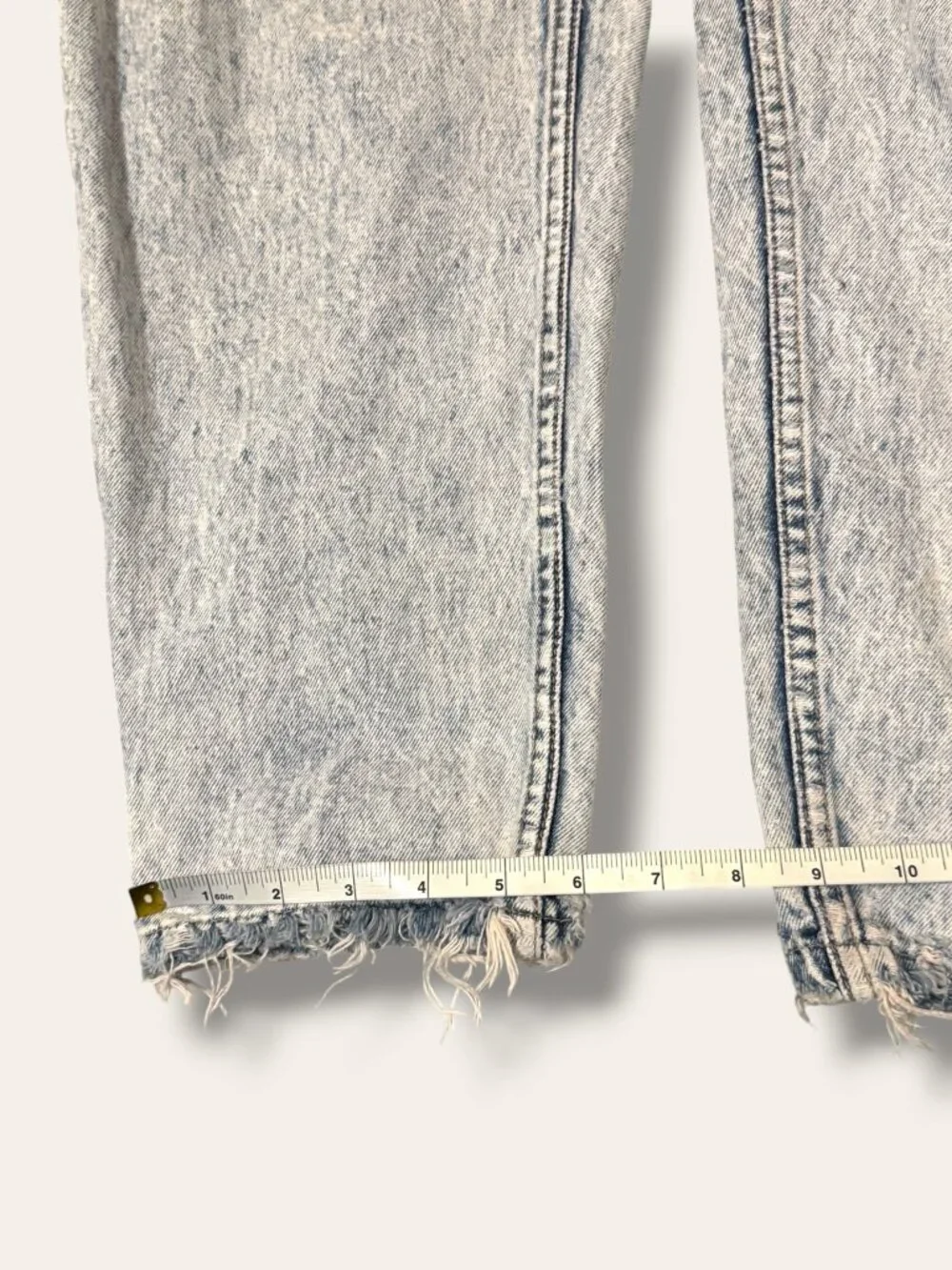 Gitano Jeans Women 34 Acid Wash Distressed Bow Back Raw Hem Tapered Frayed Ankle - Picture 11 of 13